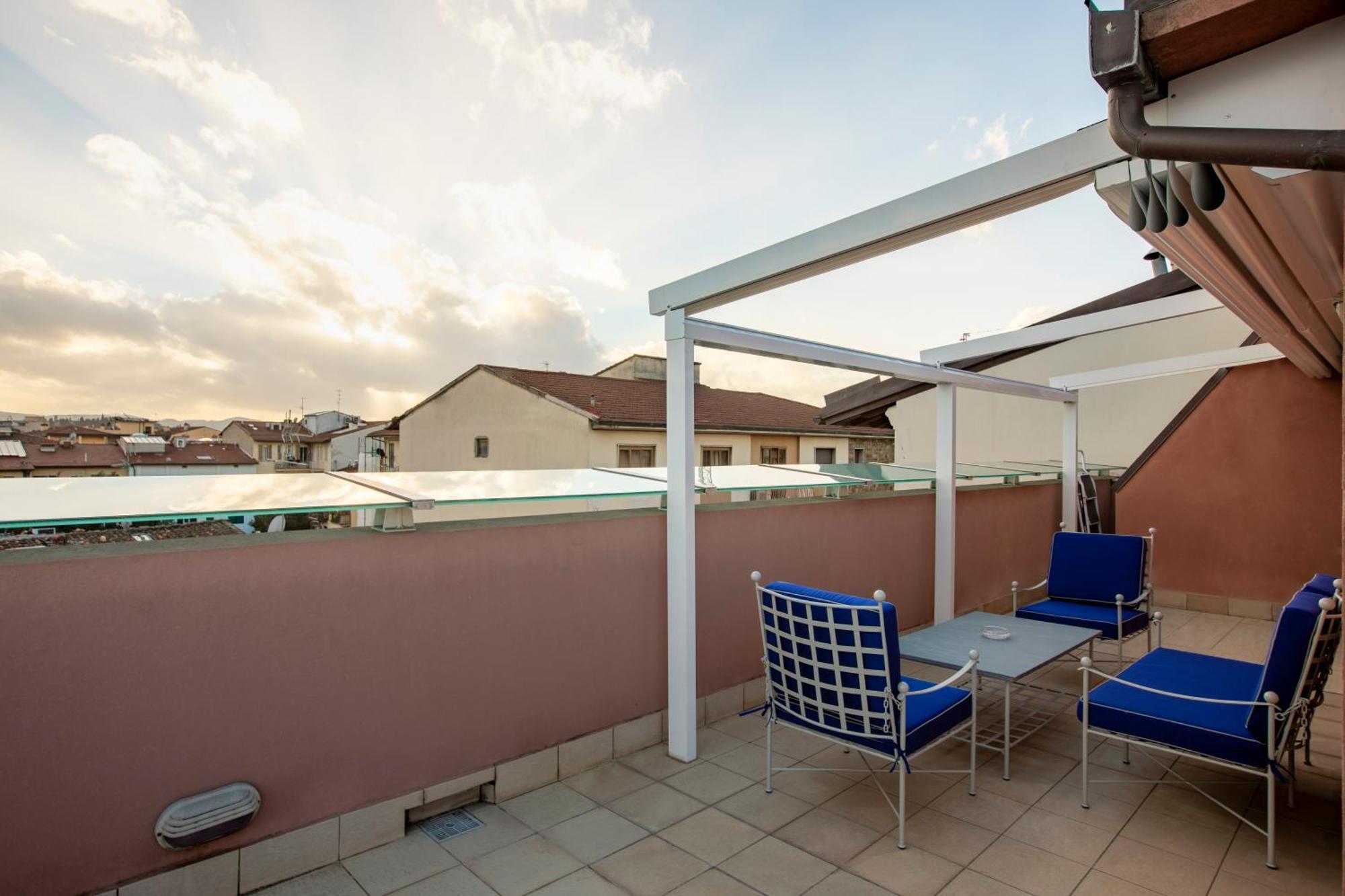Appartamento Iris -Due Ampie Terrazze Vista Duomo Florenţa Exterior foto